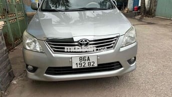 Toyota Innova 2012 xe gia đình sử dụng