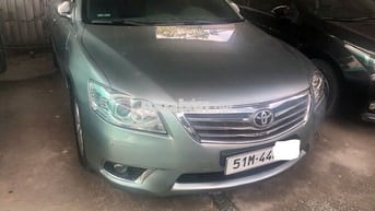 cần bán Toyota Camry đời 2010 số tự động máy 2.4G