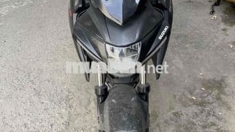 Suzuki GSX 150 Fi đen nhám biển tỉnh xe zin 100%