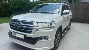 Toyota Land Cruiser 2018 VX-R - Bản Trung Đông