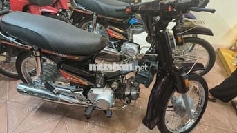 Honda Dream II màu trắng , xe số