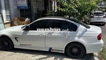 BMW 320i 2009 bản có cửa sổ trời