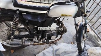Xe 67 cafe đậu ko chạy nên gã luôn