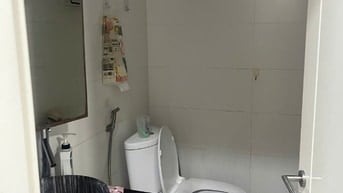 Chung cư Screc , P12, Q3, CĂN GÓC , 2PN, 2WC, 85m2, giá 13tr/tháng.