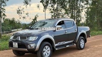 Mitsubishi Triton 2011 4x4 MT - 200000 k