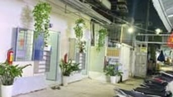 CẦN NGƯỜI TRÔNG COI NHÀ TRỌ Ở HCM HỖ TRỢ CHỖ Ở LẠI