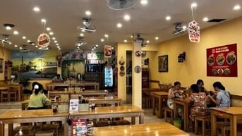 Nhượng quán ăn mặt phố Trần Huy Liệu - Gần Giảng Võ