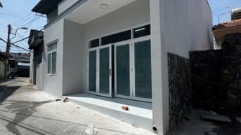 Bán nhà mới DT86m2-2tầng-3PN-ôtô Đậu cửa-Vĩnh hoà-Nha Trang- chỉ 2ty9 