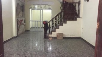 Nhà riêng ngõ phố kim ngưu gần trần khát chân dt60m2x4t giá 12,5tr