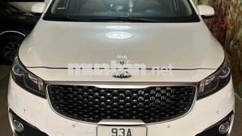Kia Sedona 2016 Luxury D - 80000 km - full option