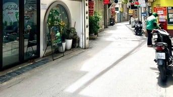 Chính chủ cần bán gấp nhà đường Dương Quảng Hàm, quận Cầu Giấy.