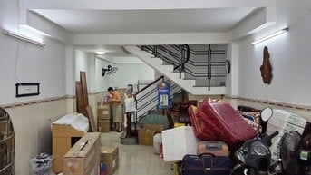 Cho thuê nguyên căn 4 x 6 có 1 lửng 2 lầu đúc nhà đẹp hẻm 3m P3 NVC GV