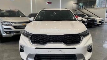 Kia Sonet 2023 Luxury 1.5 AT - 17000 km ***
