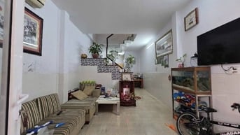 Nhà Đẹp 2 Tầng + ST, DTSD 70m2, Trần Xuân Soạn Q7, Gần BV Tân Hưng 