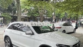 Mercedes Benz GLC 2019 200 - 4970 km