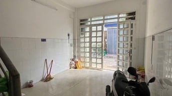 Cho thuê nhà Mới 4 tầng 7PN 7WC , Free 15 ngày set up, hỗ trợ máy lạnh