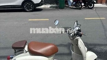 em cần bán  xe đang chạy , có giấy xe , mớ 85%