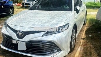 Xe camry chính chủ 2021 2.0G - 28000 km