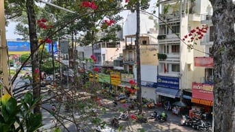 Bán Nhà Mặt Tiền : Ngô Gia Tự - P.9 - Q.10 - dt:3x11m - trệt 2 lầu
