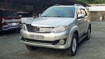 Fortuner MT máy dầu xe một chủ sản xuất 2012
