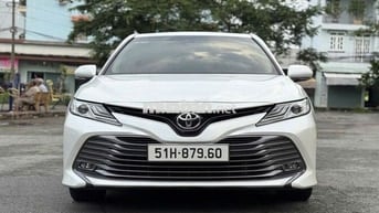 Camry 2020 2.5Q - 16000 km trắng kem mới tinh