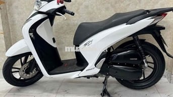 SH 150 khoá ga đời 2016 lên dàn áo ý 43B1-047.91