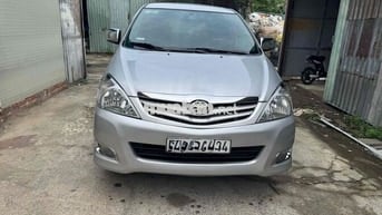 Toyota Innova 2011 G - 128 km