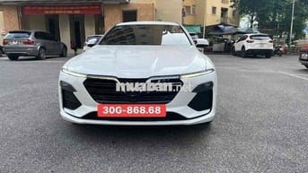 VinFast Lux A2.0 bản Plus 2022