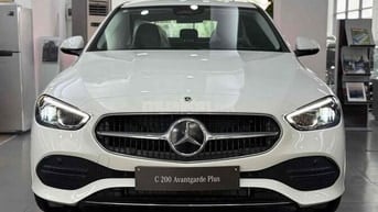 Mercedes Benz GLC Class 2023