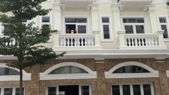 Bán Nhà : Tân Đông Hiệp - Dĩ An - Tp.HCM. dt:4x15m, trệt, 2 lầu