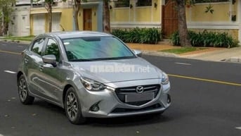 Bán Mazda 2 Hatchback Sport 2015 nội thất kem
