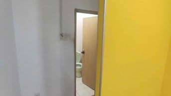 Nhà mặt phố cho thuê tầng 1 tại đường Nguyễn Minh Hoàng, Phường 12, Tâ