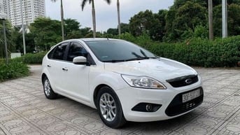Em cần bán  Ford Focus 2010 1.8 AT full đồ chơi