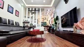 Giảm giá cực sâu nhà đường Hoàng Hoa Thám, Phú Nhuận, giá 2tỷ570