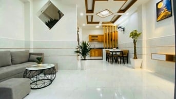 Trả nợ bán nhà 58m2/ 1TY1 đường Lê Quốc Hưng Quận 4, ngay chợ , SHR 