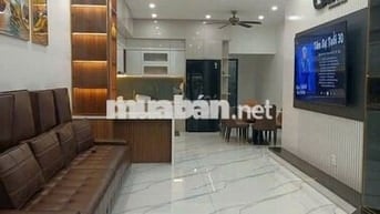 Cho thuê nhà 3 tầng mới mặt tiền đường Bùi Thiện Ngộ Hoà Xuân