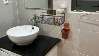 Căn mặt tiền lầu 2, nhà tập thể đường Lê Hồng Phong P10 Q10