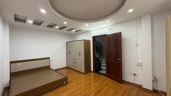 Phân lô Lý Nam Đế 60m2*3T,mt:4,8m,oto ,TT Quân Đội Giá 18,5 tỷ.