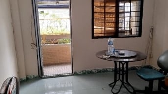Lô E c/c hùng vương . Mặt tiền đường Tản Đà.