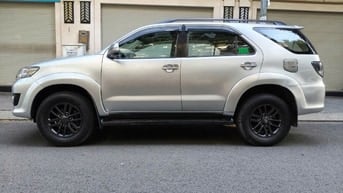 Gia đình bán xe Toyota Fortuner máy diesel SX 2016