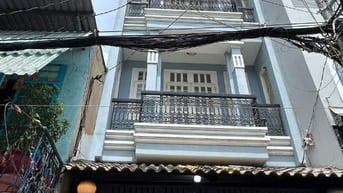 Cho thuê nhà hẻm 5m Khuôn Việt , Tân Phú ,  4 X 17 ,4 tầng , 16 triệu 