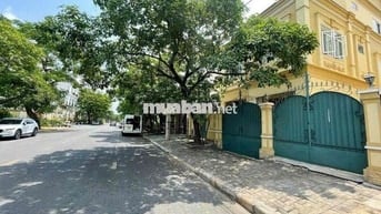 CHO THUÊ BIỆT THỰ PHÚ MỸ HƯNG, 11x18M, Trệt 2 Lầu 70tr/thương lượng