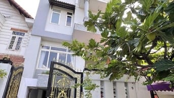 Cho thuê biệt thự 123A Hồng Hà, Phường 9, Quận Phú Nhuận 