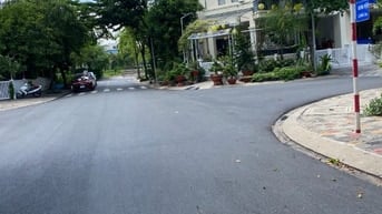 Bán biệt thự nhà thô  Vườn Lài An Phú Đông 