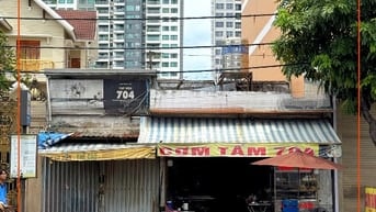 BÁN NHÀ MẶT TIỀN : 704 HUỲNH TẤN PHÁT - P. TÂN PHÚ - Q. 7 HCM
