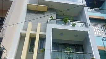 Xuất ngoại bán nhanh nhà ngang 8x14m. hẻm 506 3 tháng 2 quận 10