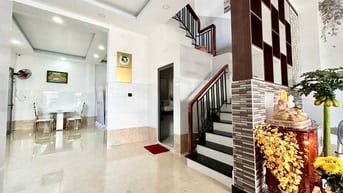 Bán Nhà Căn Góc 2MT sổ Riêng 3 Tầng Đường Đào Sư Tích Gần CC Hưng Phát