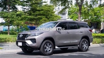 Fortuner 2022 máy dầu AT lên nhiều đồ xịn giá tốt