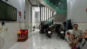 Tôi cần bán căn nhà Bùi Văn Ba, Quận 7 | 49,2m2 | HĐ thuê 11,5tr/tháng