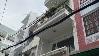 Nhà phố chính chủ xây kiên cố 4.15x15 trệt lửng 3 lầu Phạm Văn Chiêu 